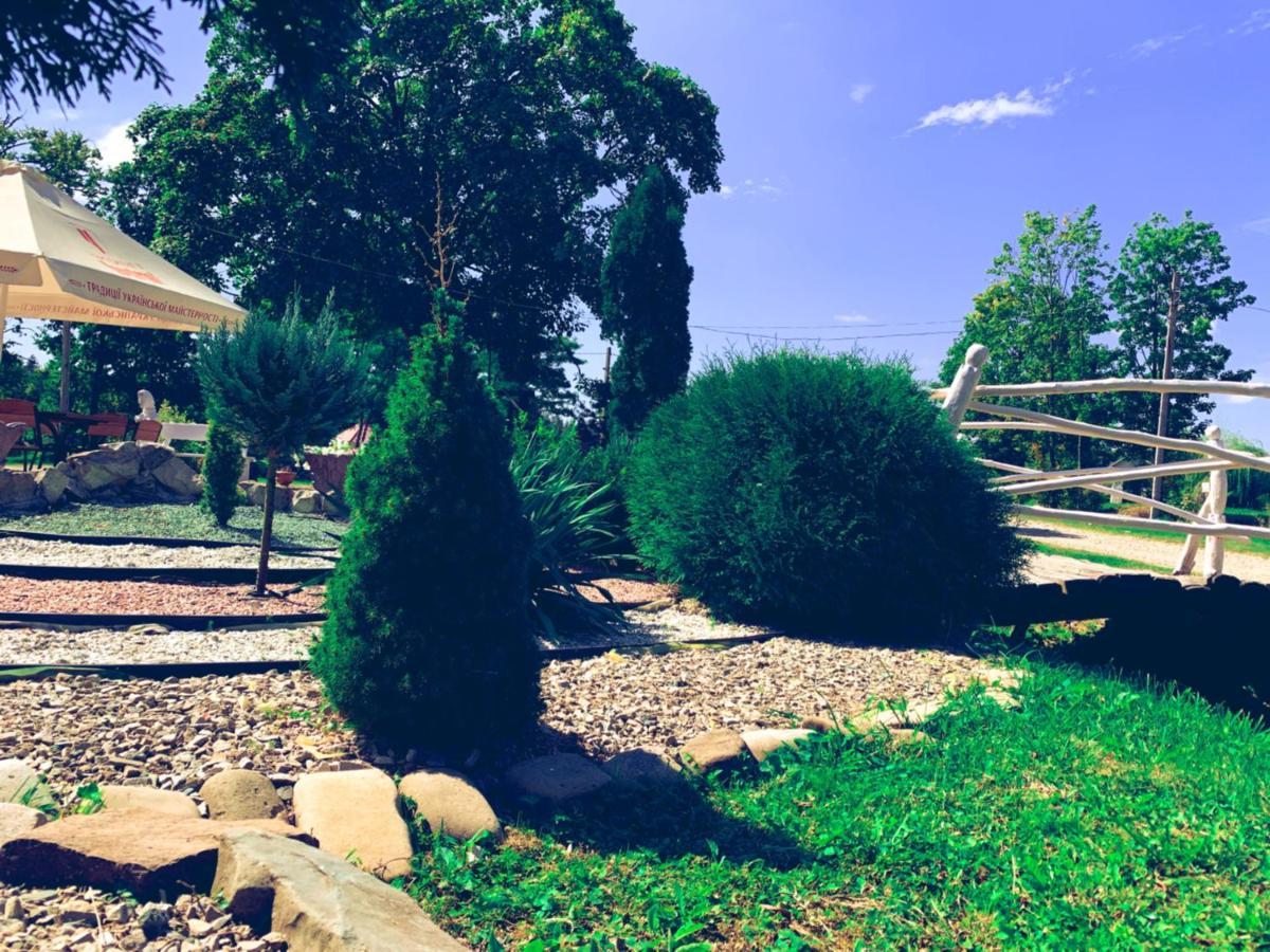 Готель Явір Агро Vyshnivtsi Exterior foto